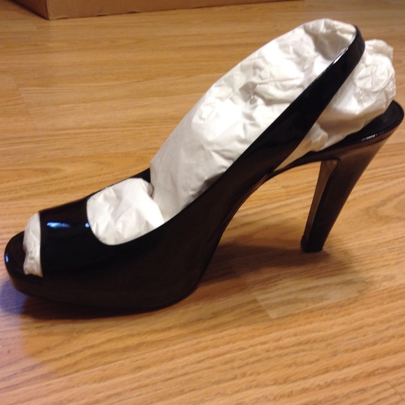 Ann Taylor Shoes - Stunning Ann Taylor Patent Slingbacks. Never worn!